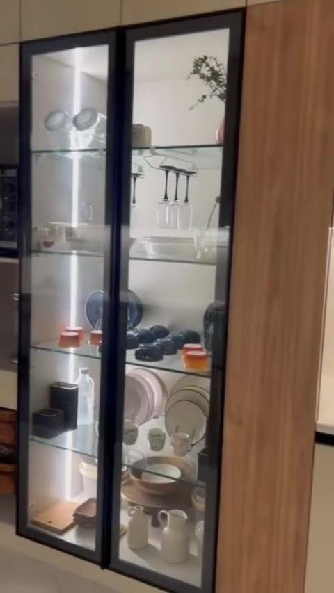 Crockery cabinet