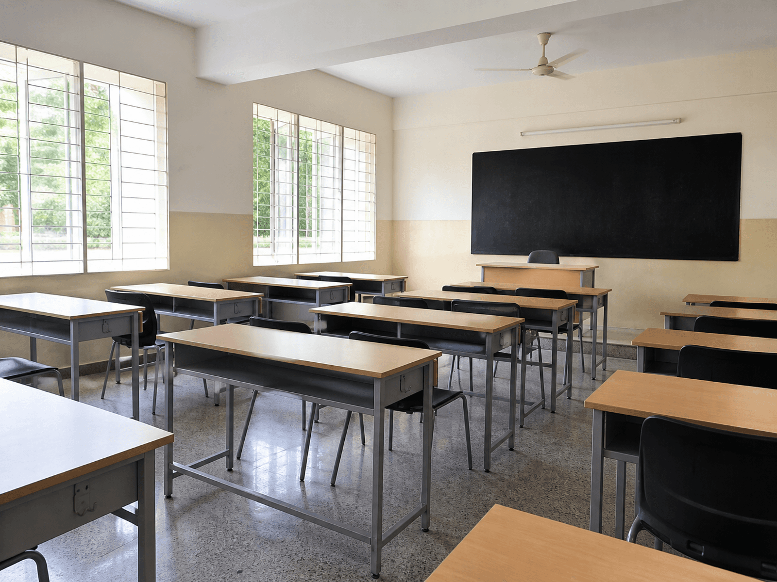 Metal-frame school classroom tables